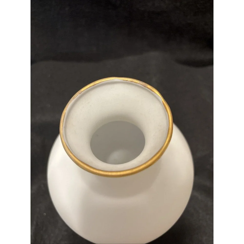 Vintage White Frosted Silhouette Vase Flowers Foliage Japan